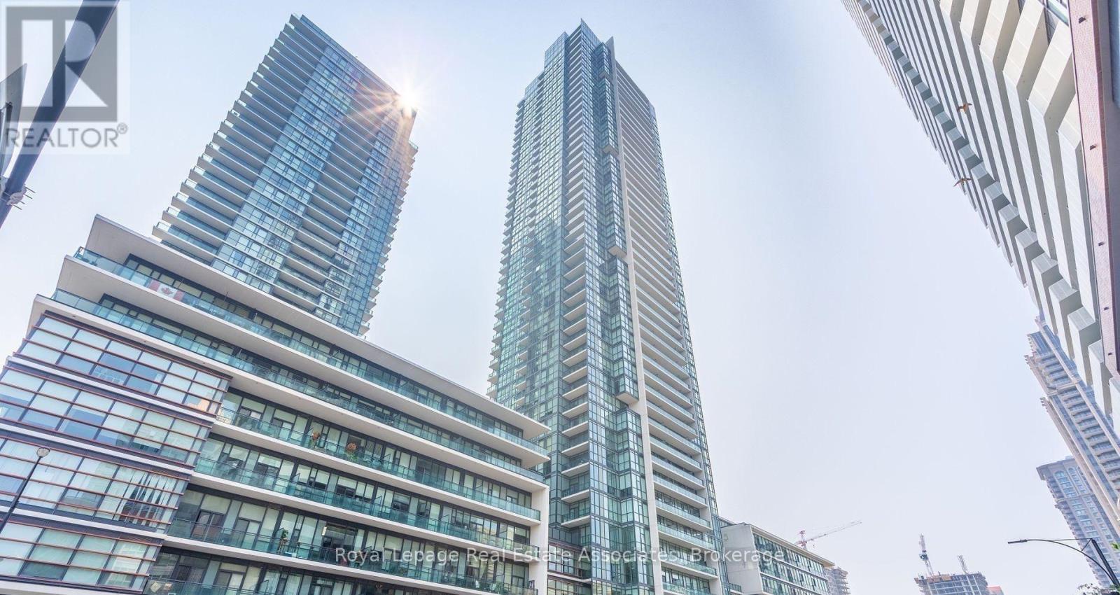 4403 - 4070 Confederation Parkway, Mississauga, ON - Outdoor With Facade