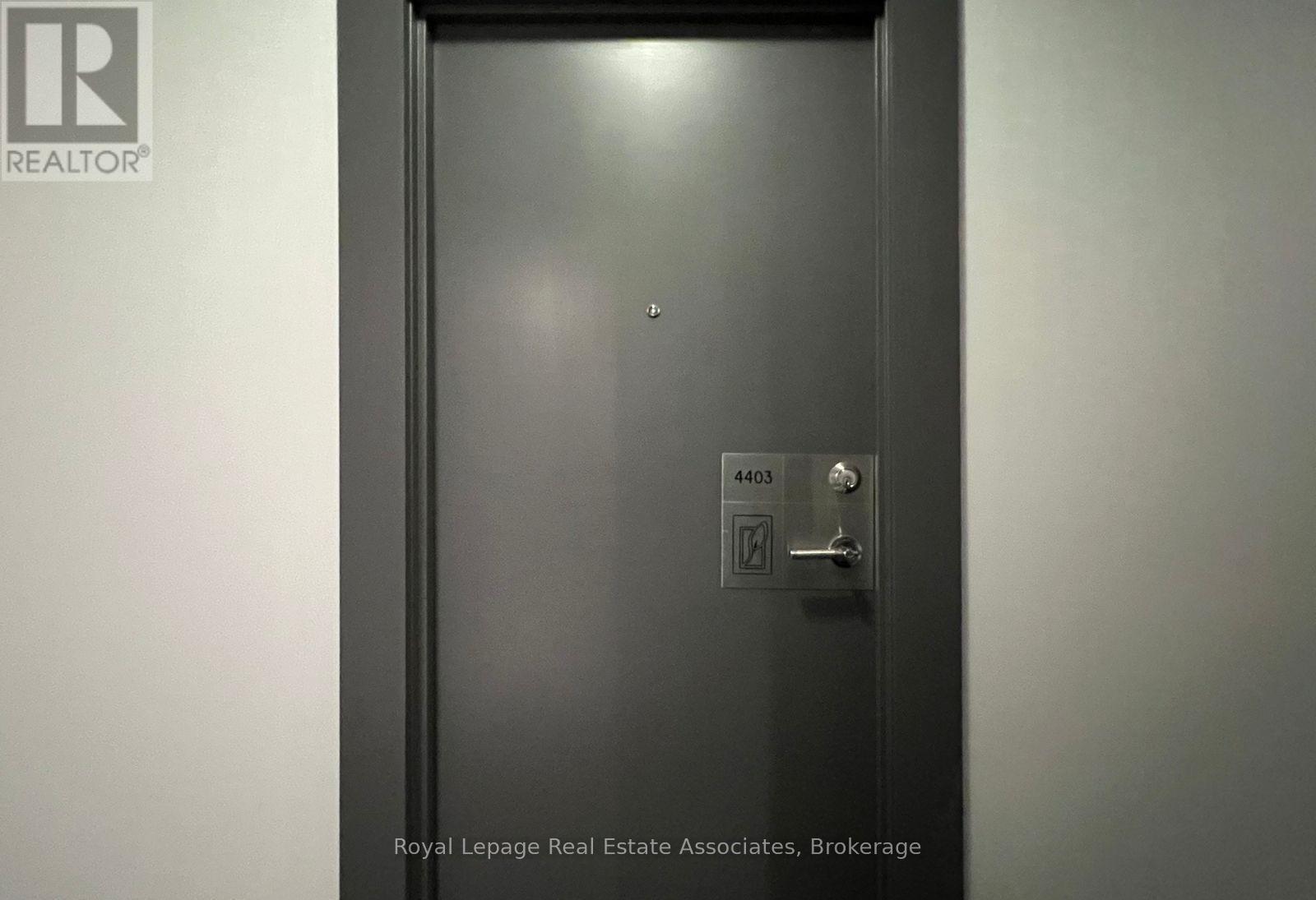 4403 - 4070 Confederation Parkway, Mississauga, ON - Photo Showing Other Room