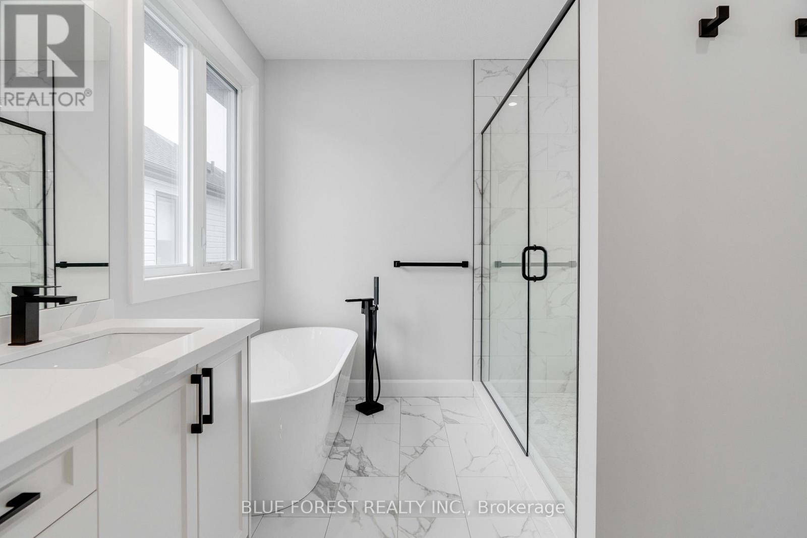 Ensuite - 303 Nancy Street, Dutton/Dunwich, ON - Indoor Photo Showing Bathroom