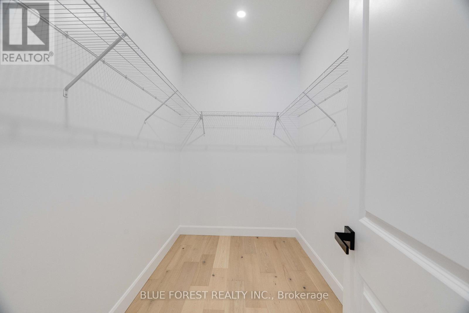 Walk-in-closet - 303 Nancy Street, Dutton/Dunwich, ON - Indoor With Storage
