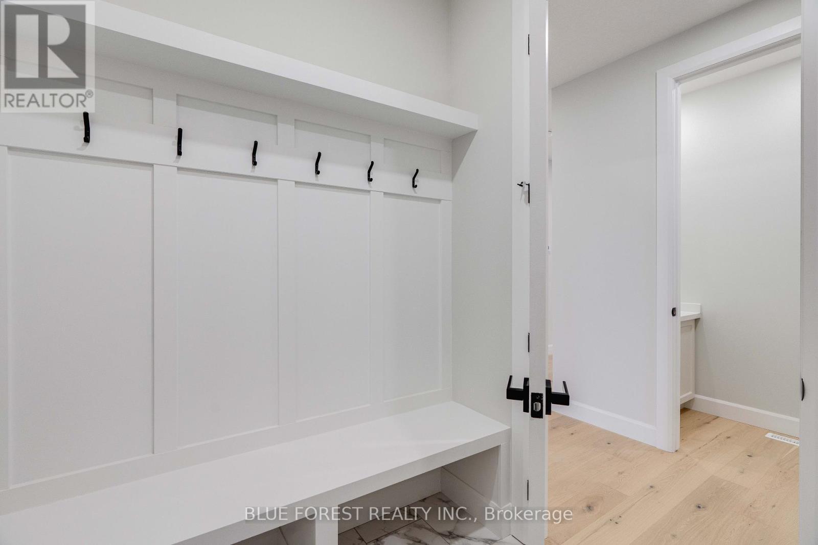 Mud Room - 303 Nancy Street, Dutton/Dunwich, ON - Indoor Photo Showing Other Room