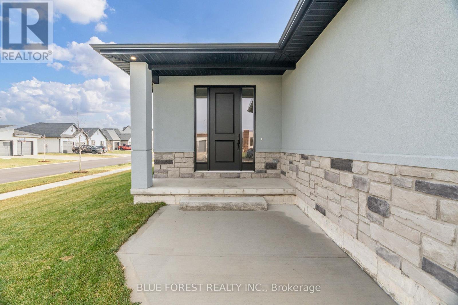 303 Nancy Street, Dutton/Dunwich, ON - Outdoor