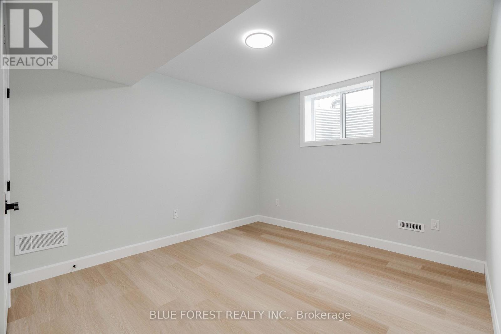 303 Nancy Street, Dutton/Dunwich, ON - Indoor Photo Showing Other Room