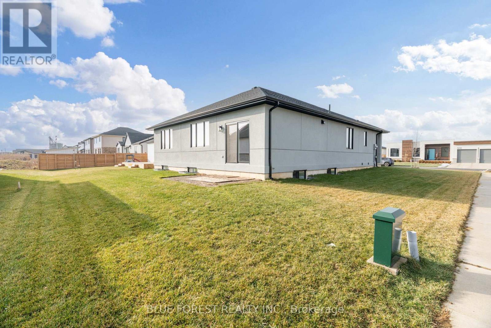 303 Nancy Street, Dutton/Dunwich, ON - Outdoor