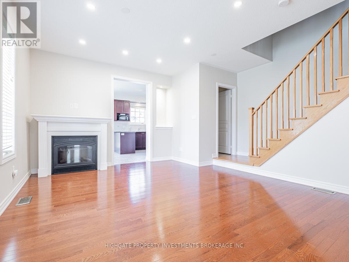 4399 Trail Blazer Way, Mississauga, ON - Indoor With Fireplace