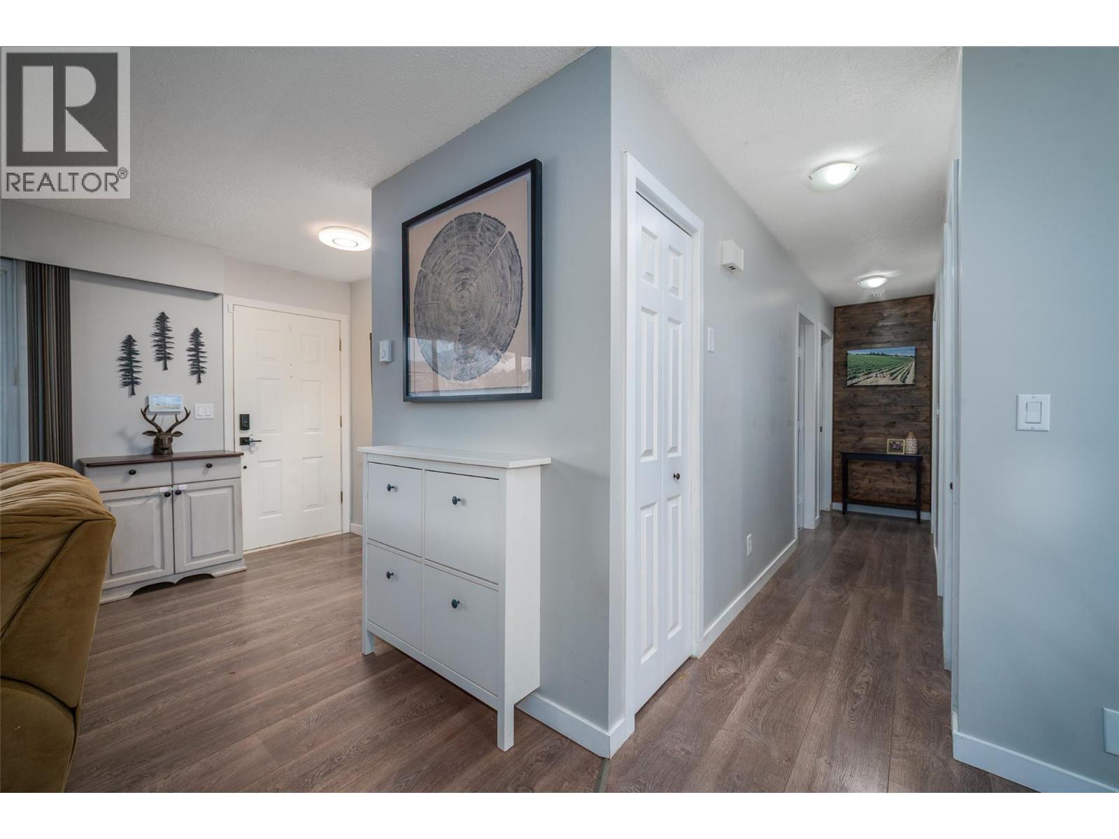 4840 Scotty Creek Road, Kelowna, BC - Indoor