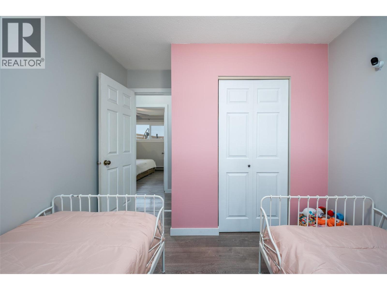 4840 Scotty Creek Road, Kelowna, BC - Indoor Photo Showing Bedroom