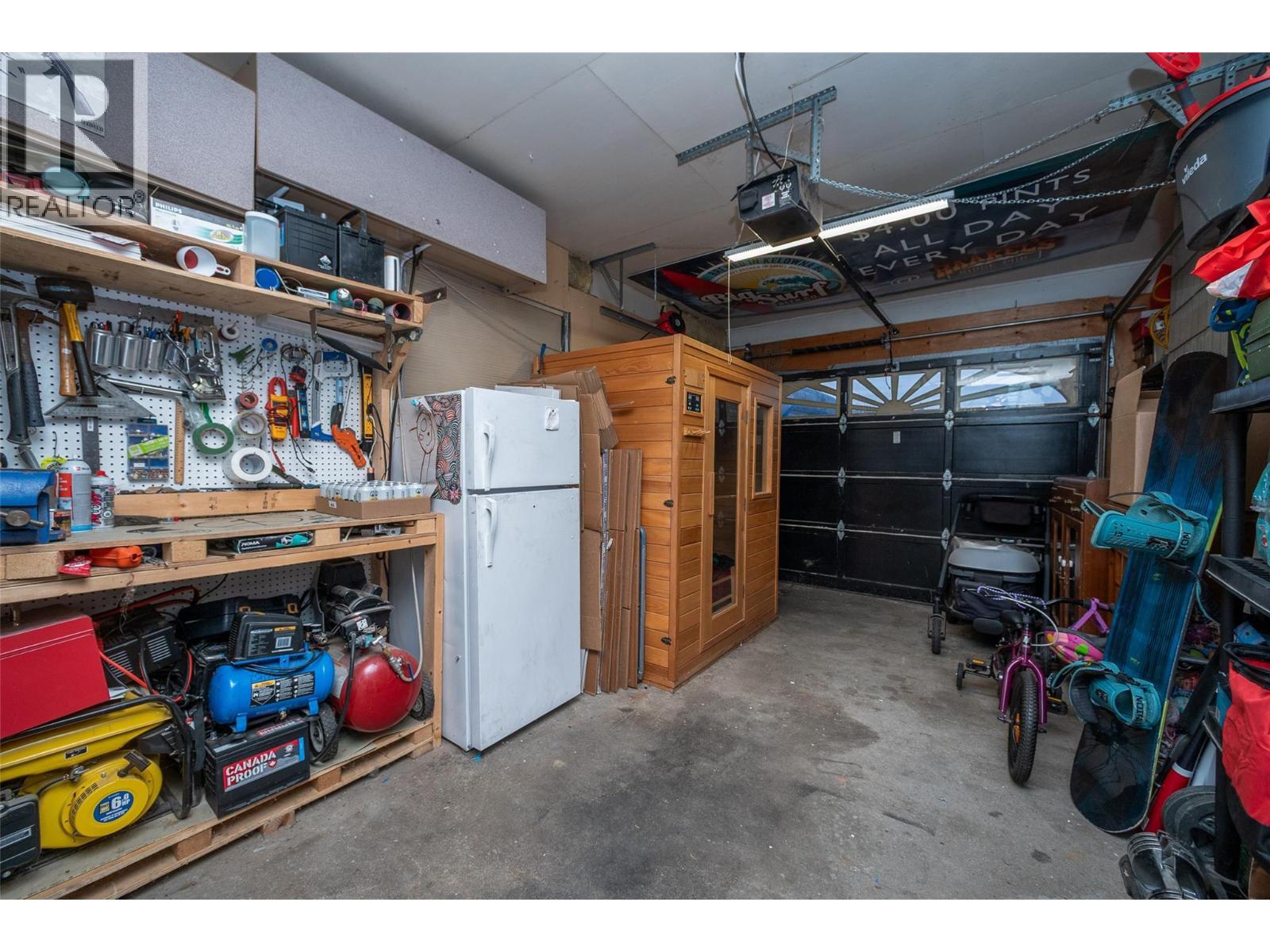 4840 Scotty Creek Road, Kelowna, BC - Indoor Photo Showing Garage