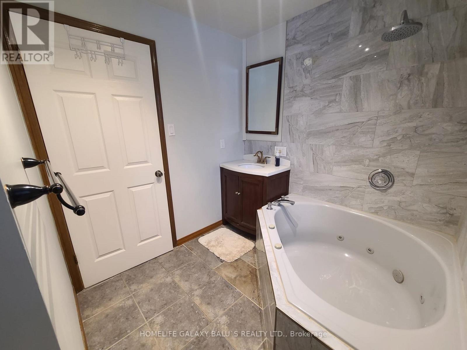 3 Cora Drive, Kitchener, ON - Indoor Photo Showing Bathroom