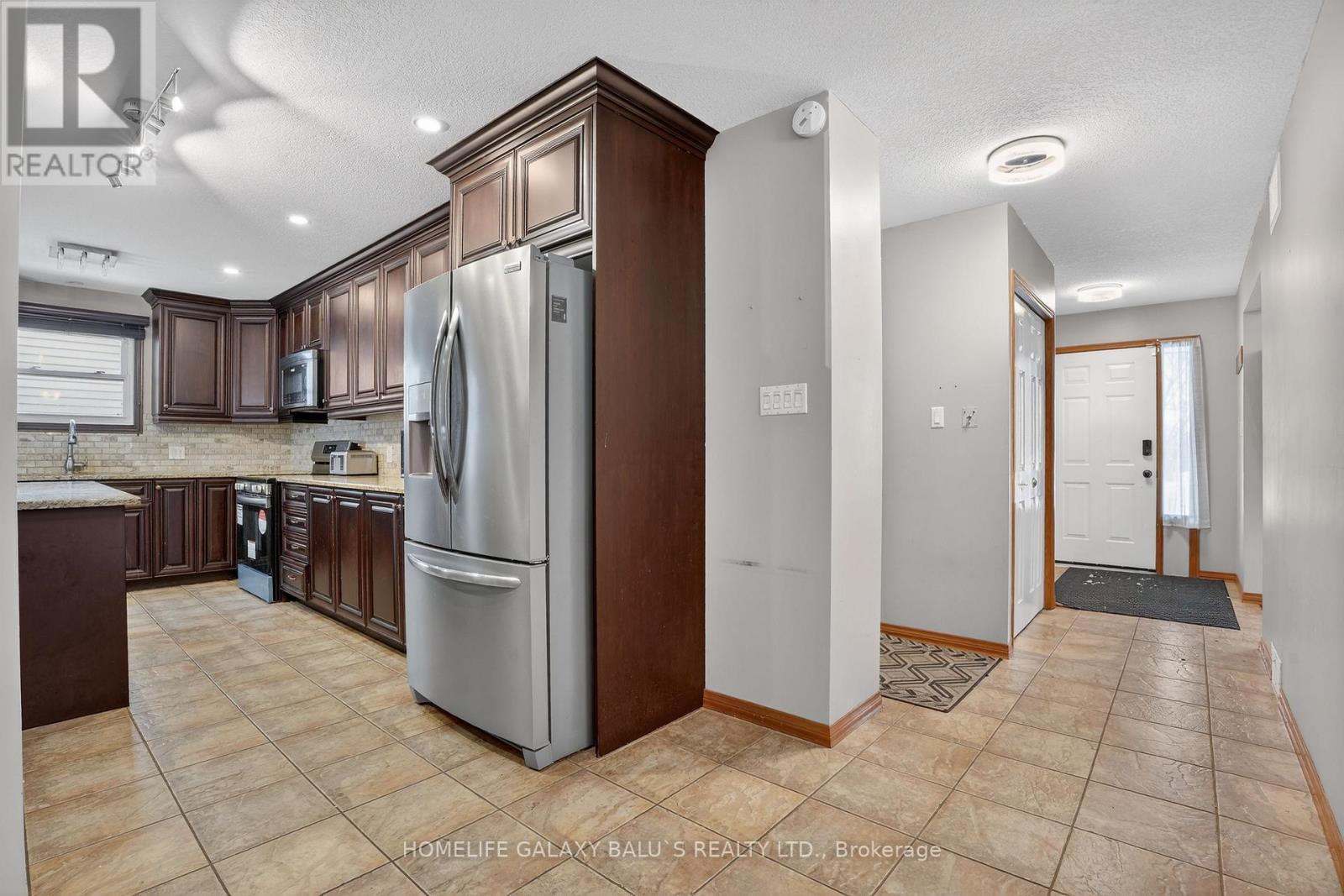 3 Cora Drive, Kitchener, ON - Indoor Photo Showing Kitchen