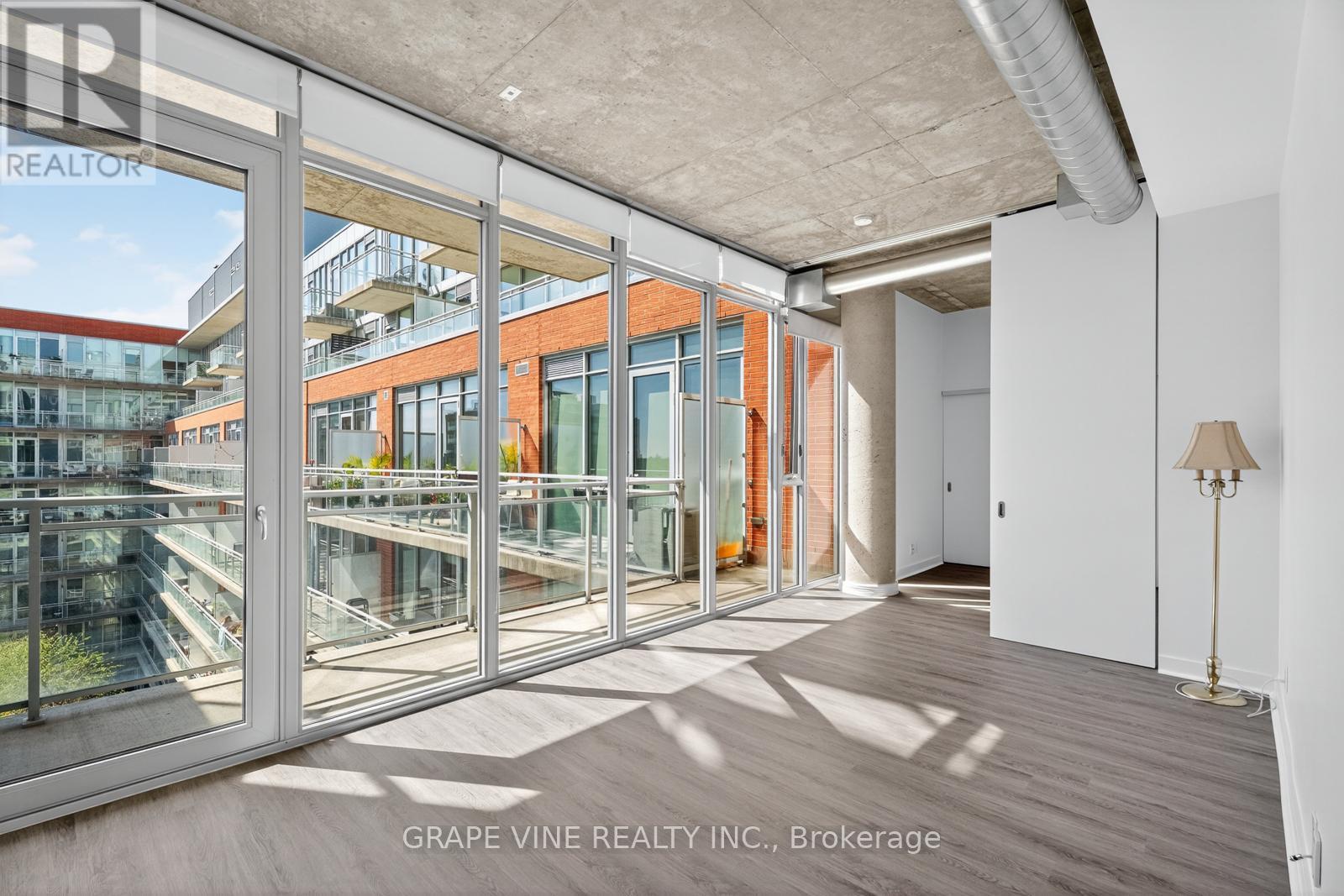 750 - 340 Mcleod Street, Ottawa, ON - Photo Showing Other Room