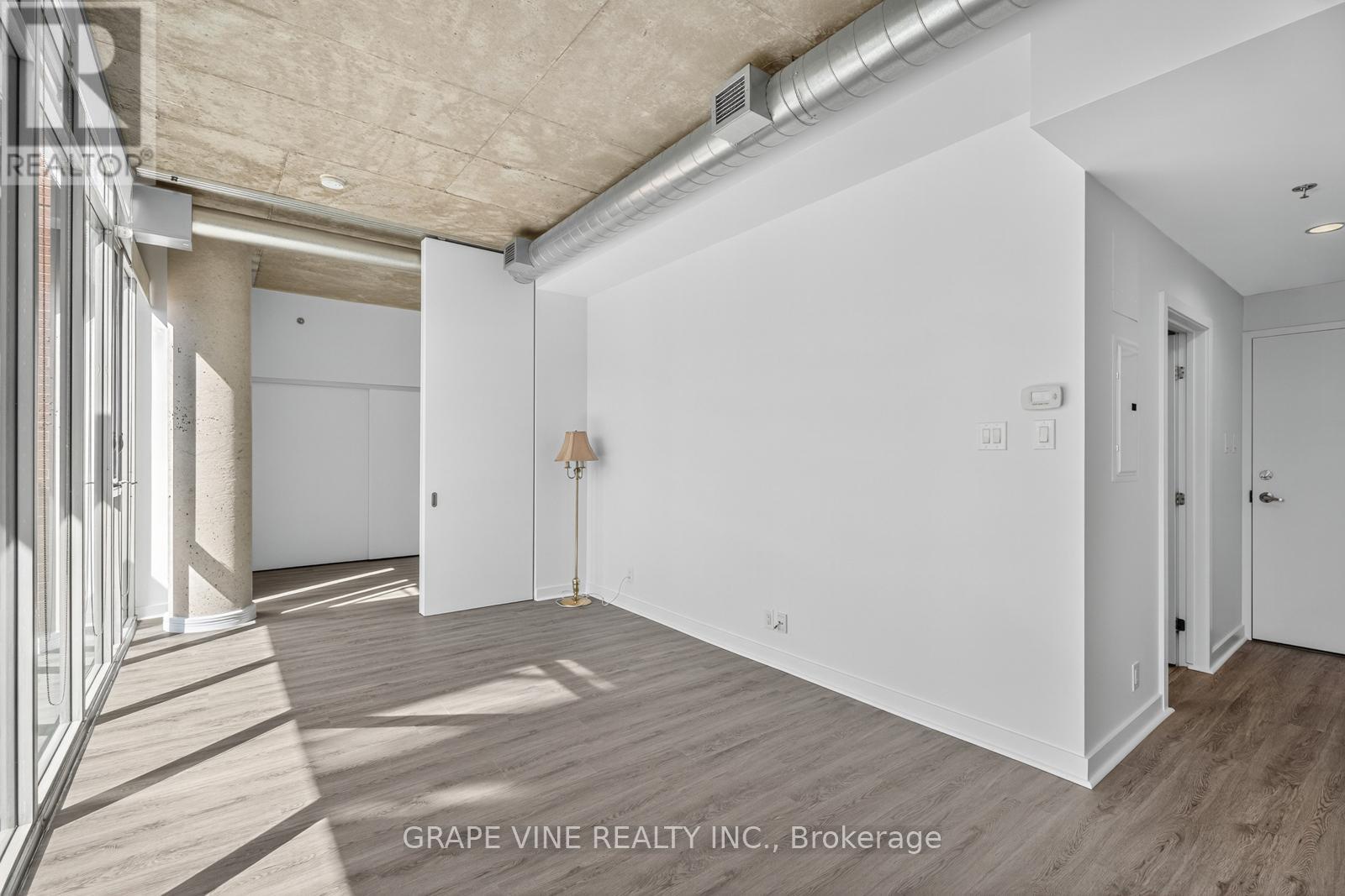 750 - 340 Mcleod Street, Ottawa, ON - Indoor Photo Showing Other Room