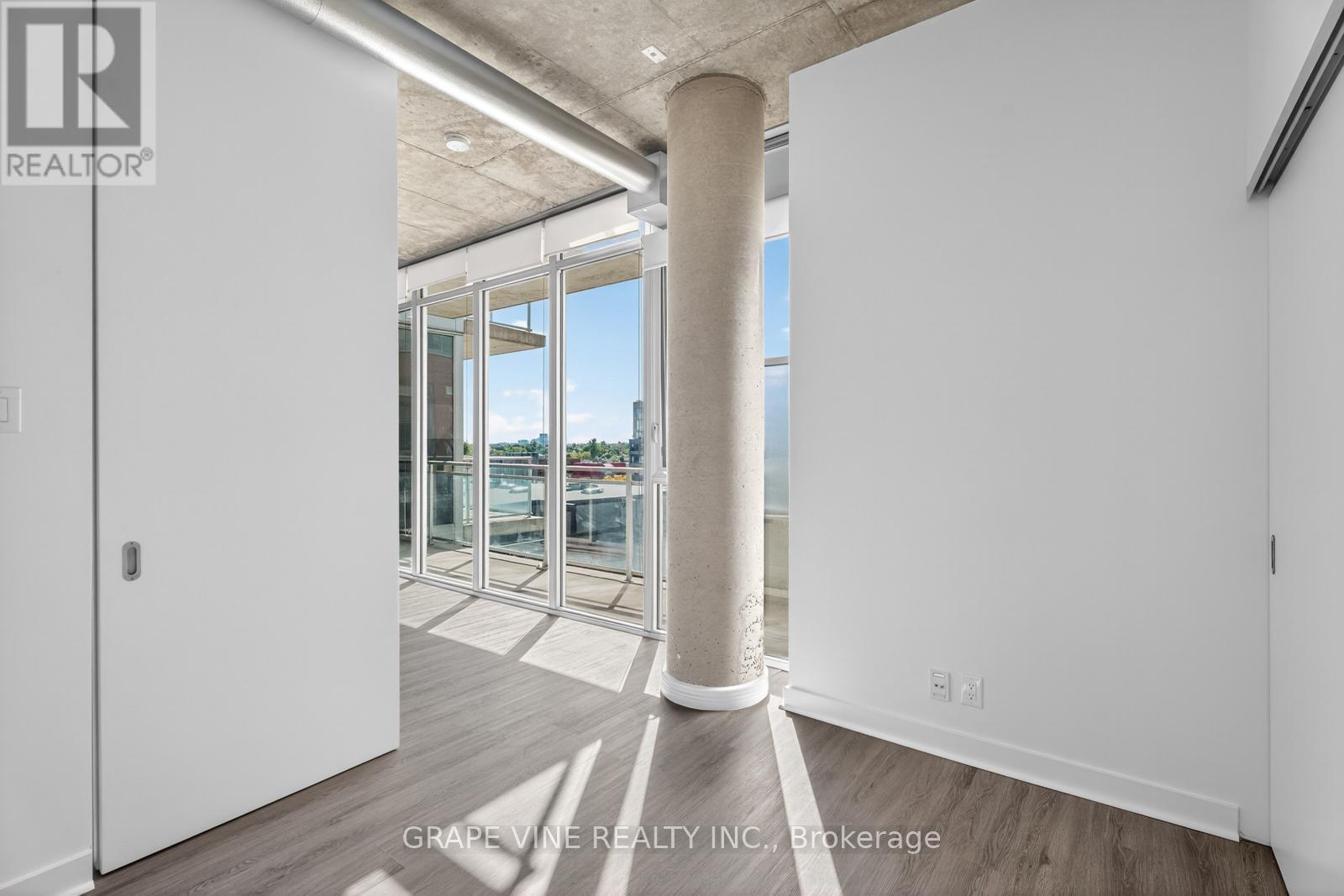 750 - 340 Mcleod Street, Ottawa, ON - Indoor Photo Showing Other Room