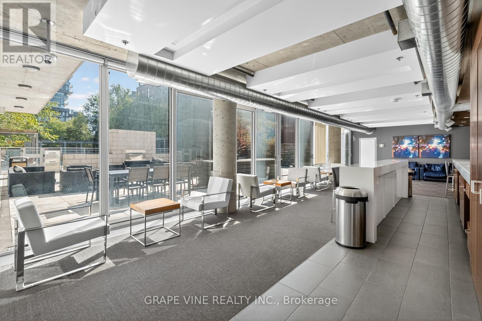 750 - 340 Mcleod Street, Ottawa, ON - Photo Showing Other Room