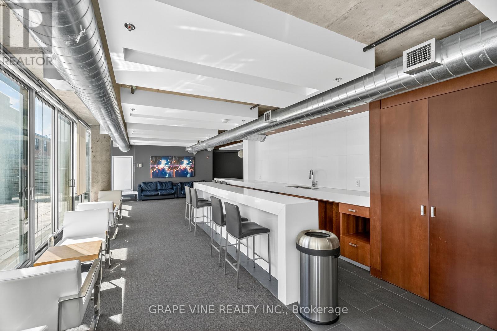 750 - 340 Mcleod Street, Ottawa, ON - Indoor Photo Showing Other Room