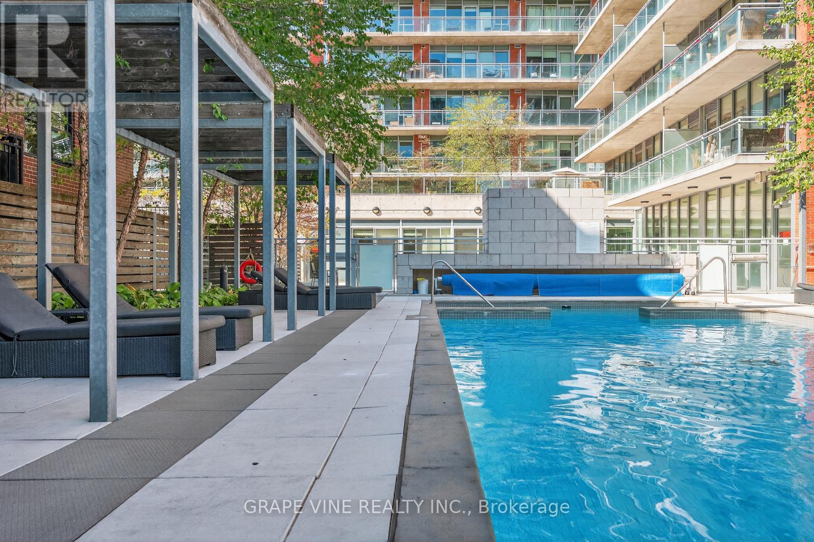 750 - 340 Mcleod Street, Ottawa, ON - Outdoor With In Ground Pool
