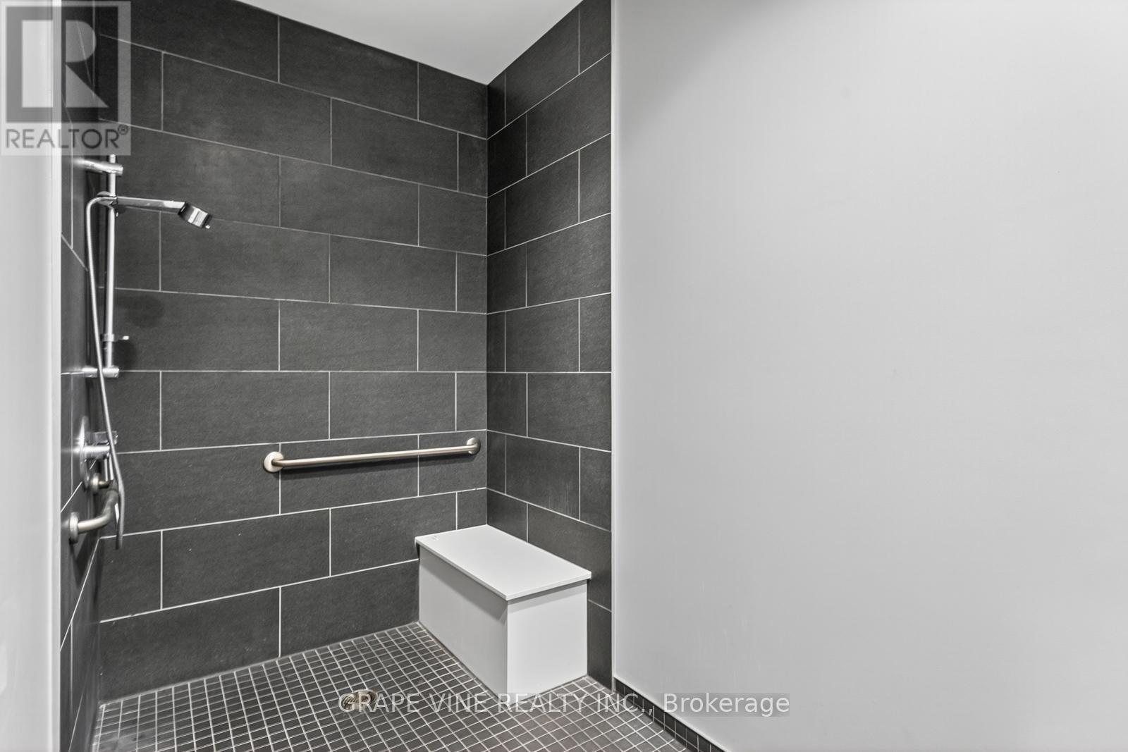 750 - 340 Mcleod Street, Ottawa, ON - Indoor