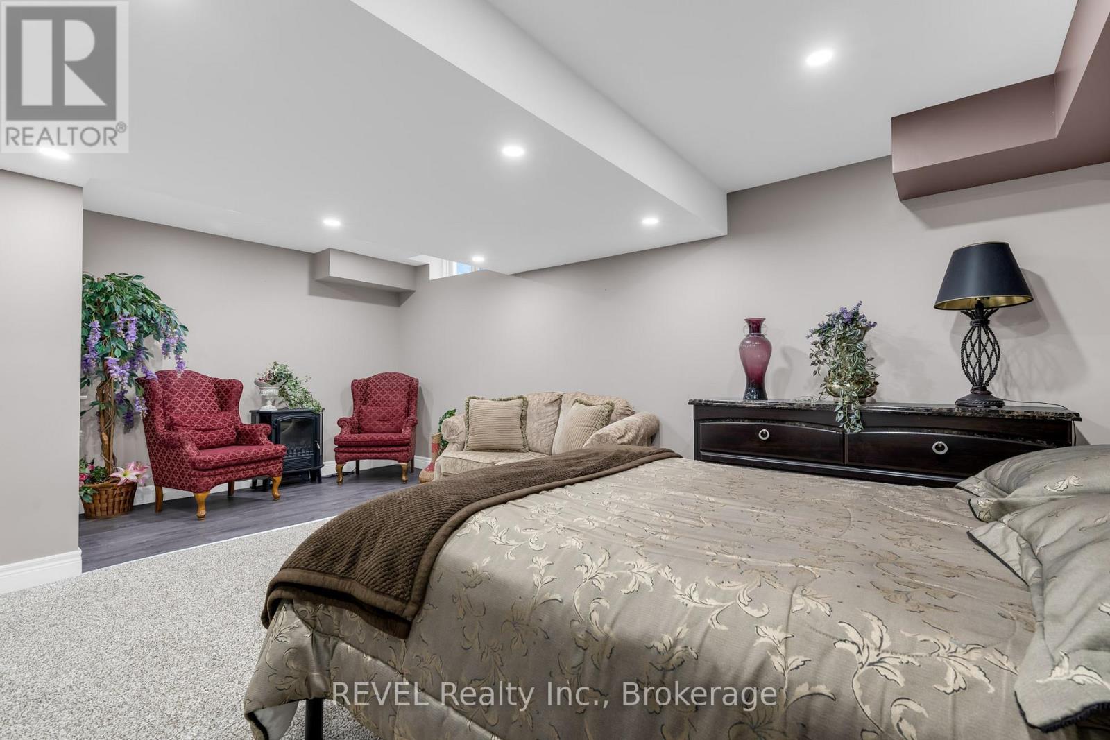 102 Cittadella Boulevard, Hamilton, ON - Indoor