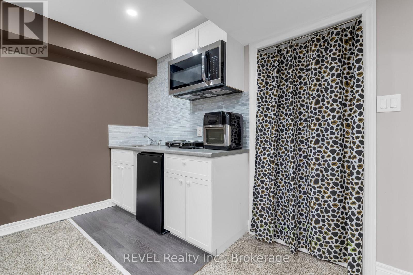 102 Cittadella Boulevard, Hamilton, ON - Indoor