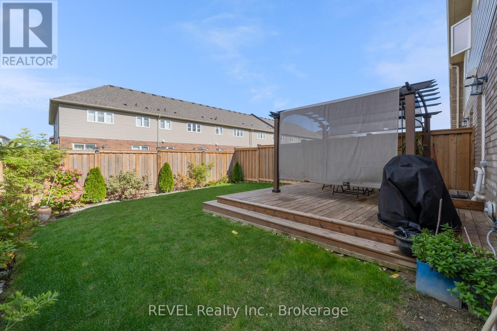 102 Cittadella Boulevard, Hamilton, ON - Outdoor With Deck Patio Veranda