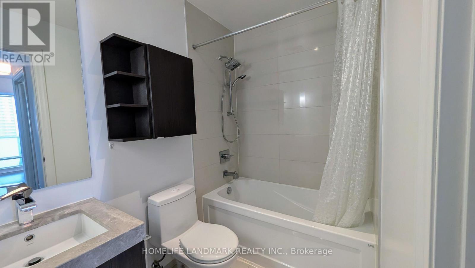 3902 - 8 The Esplanade, Toronto, ON - Indoor Photo Showing Bathroom