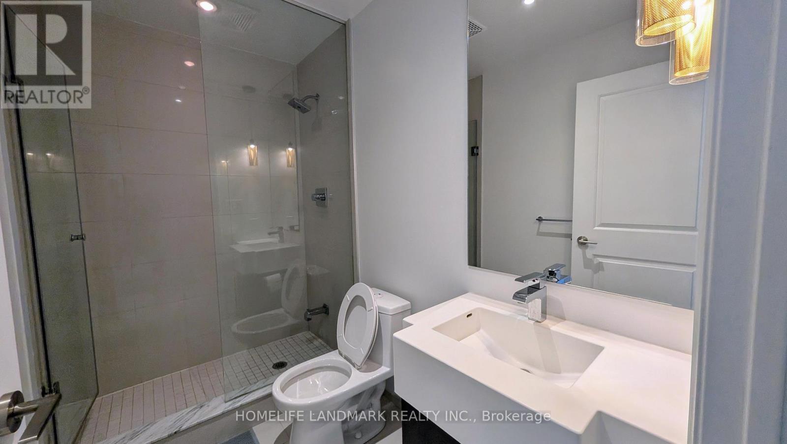 3902 - 8 The Esplanade, Toronto, ON - Indoor Photo Showing Bathroom