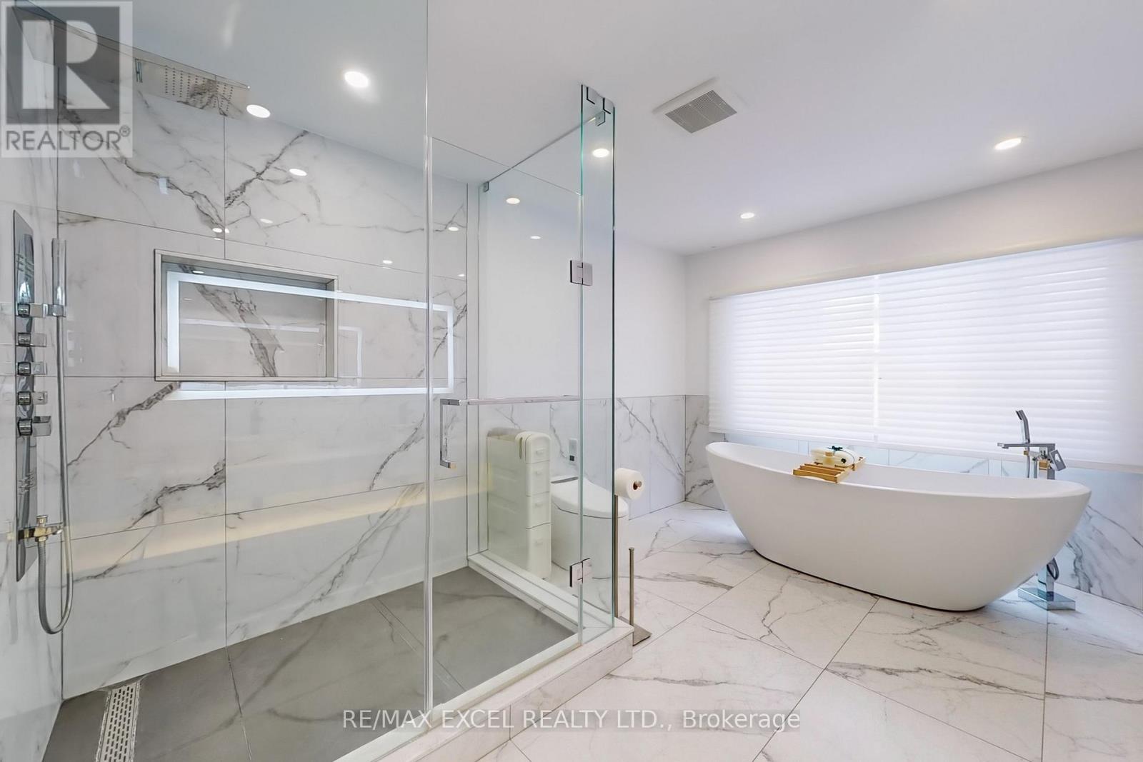 12 Moses Crescent, Markham, ON - Indoor Photo Showing Bathroom