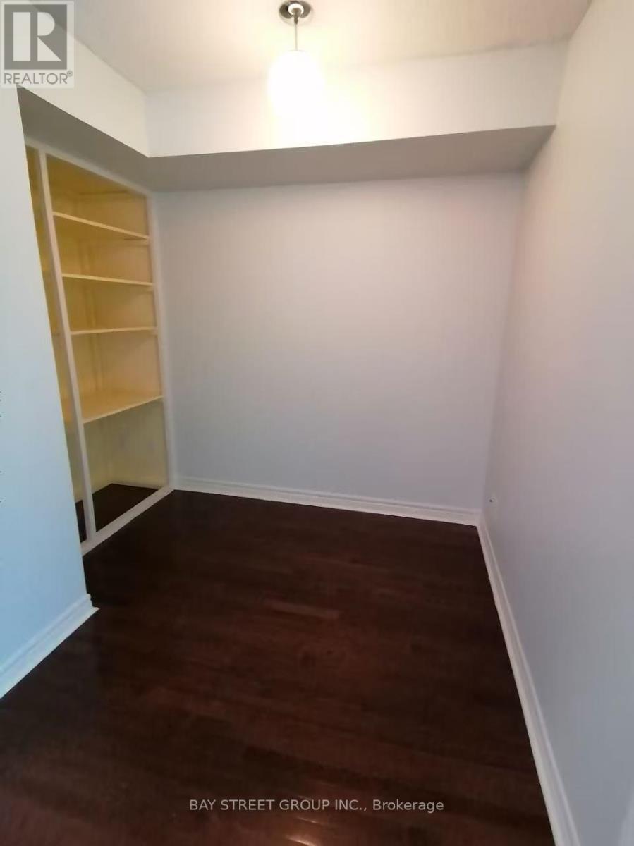 515 - 51 Lower Simcoe Street, Toronto, ON - Indoor Photo Showing Other Room