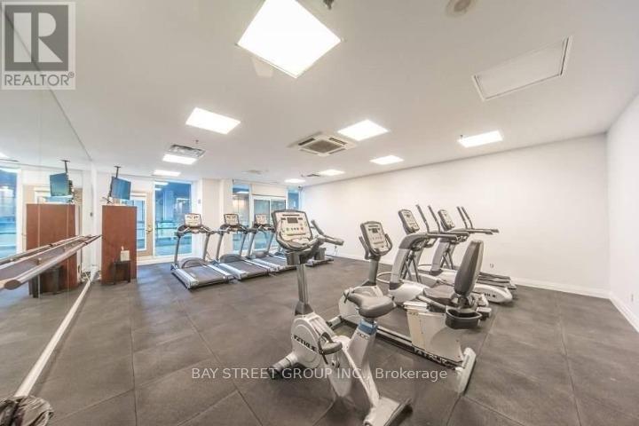 515 - 51 Lower Simcoe Street, Toronto, ON - Indoor Photo Showing Gym Room