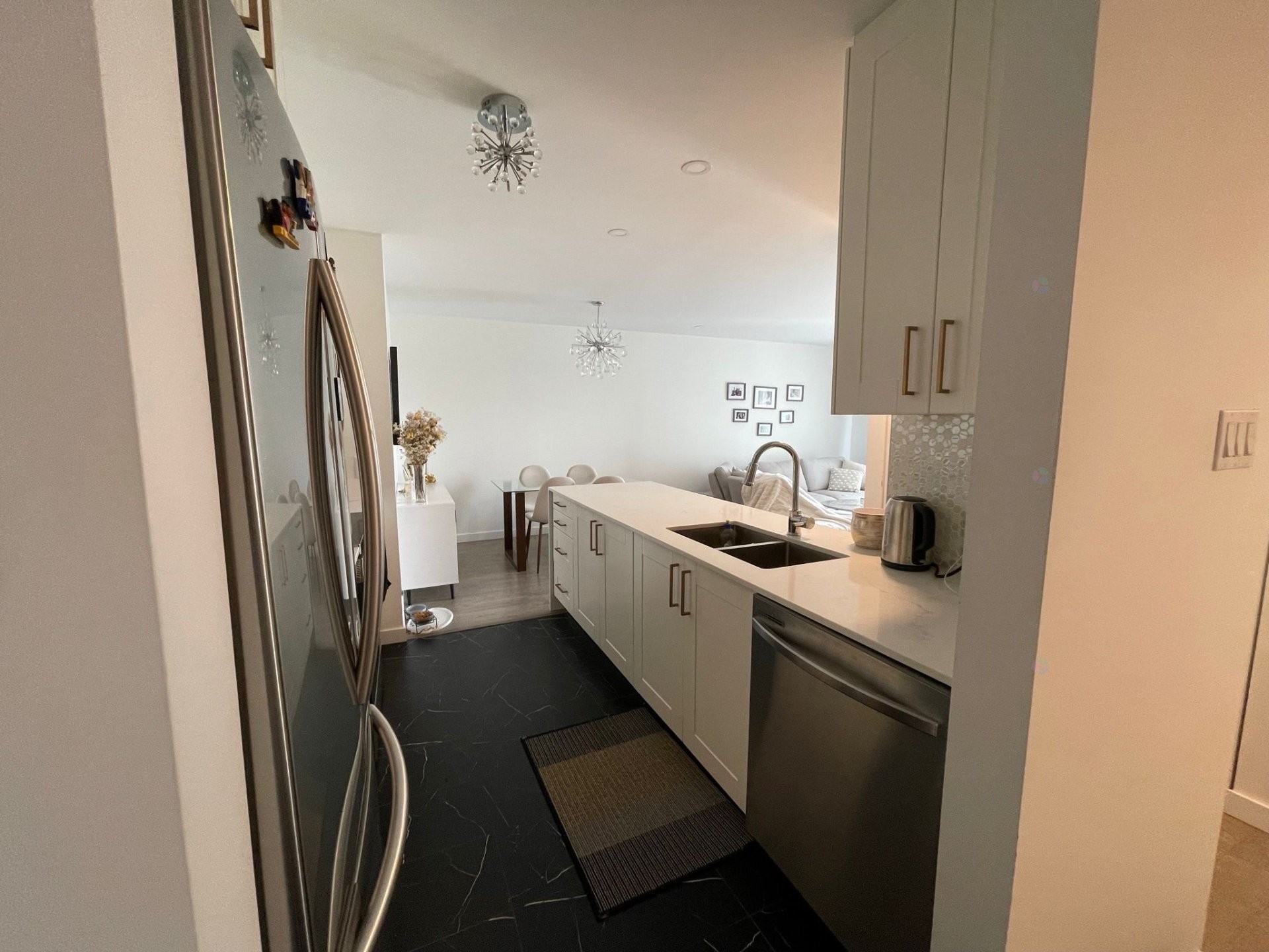 Kitchen - 325 - 222 Rue Éricka, Laval (Fabreville), QC - Indoor Photo Showing Kitchen With Double Sink