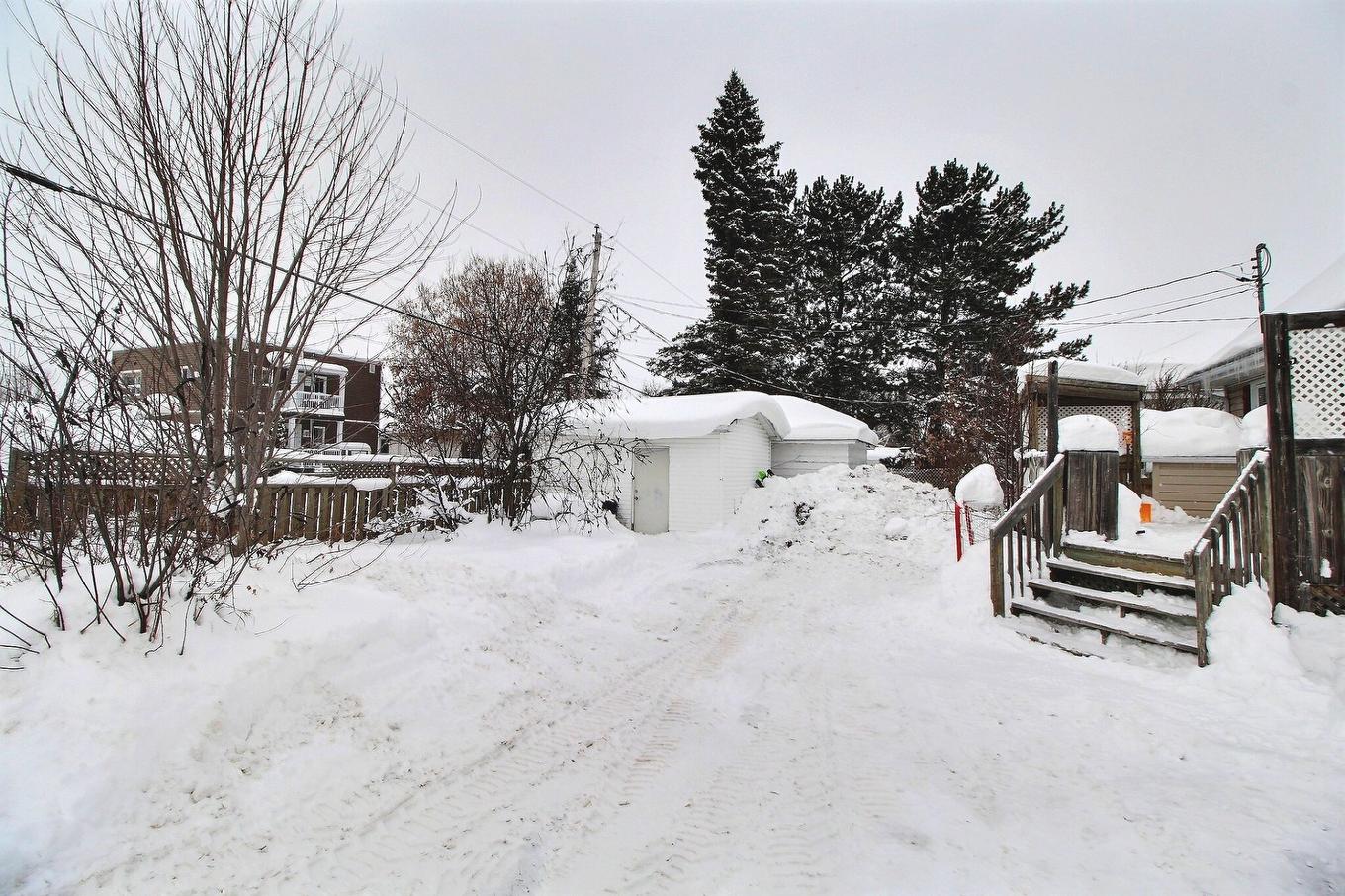 Cour - 198 Rue Fisher, Val-D'Or, QC - Outdoor