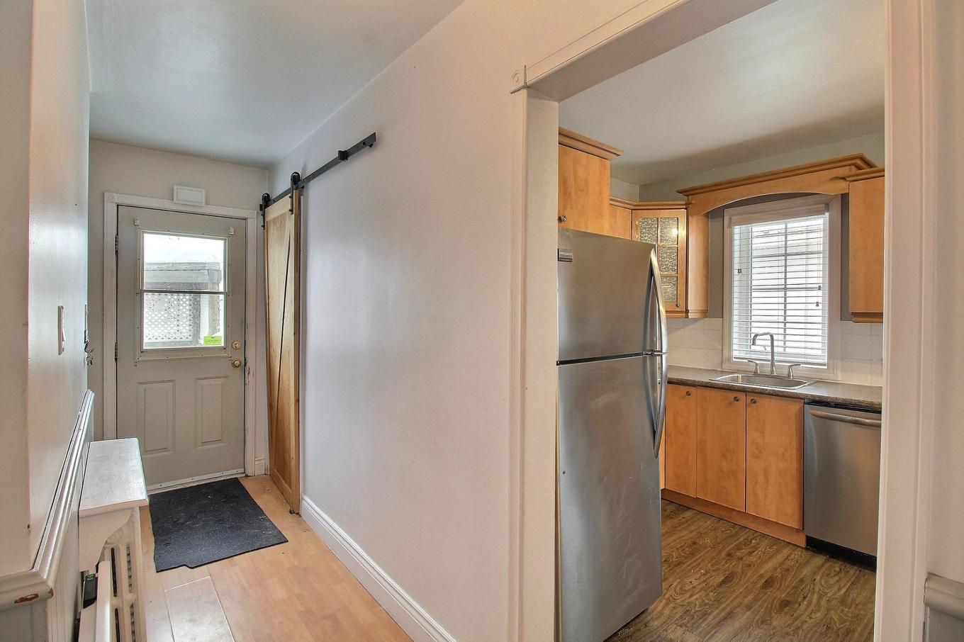 Hall d'entrée/Vestibule - 198 Rue Fisher, Val-D'Or, QC - Indoor