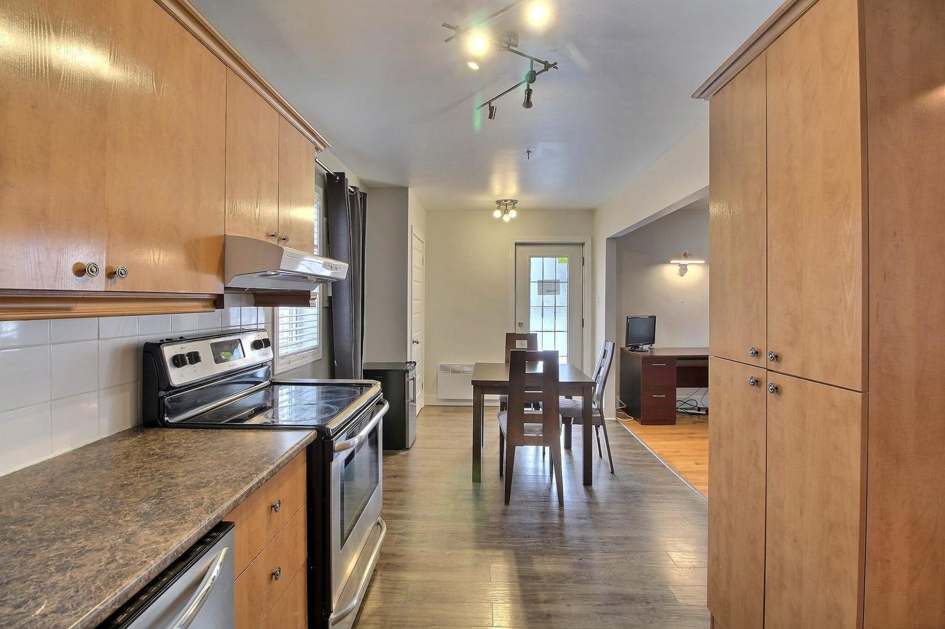 Vue d'ensemble - 198 Rue Fisher, Val-D'Or, QC - Indoor Photo Showing Kitchen