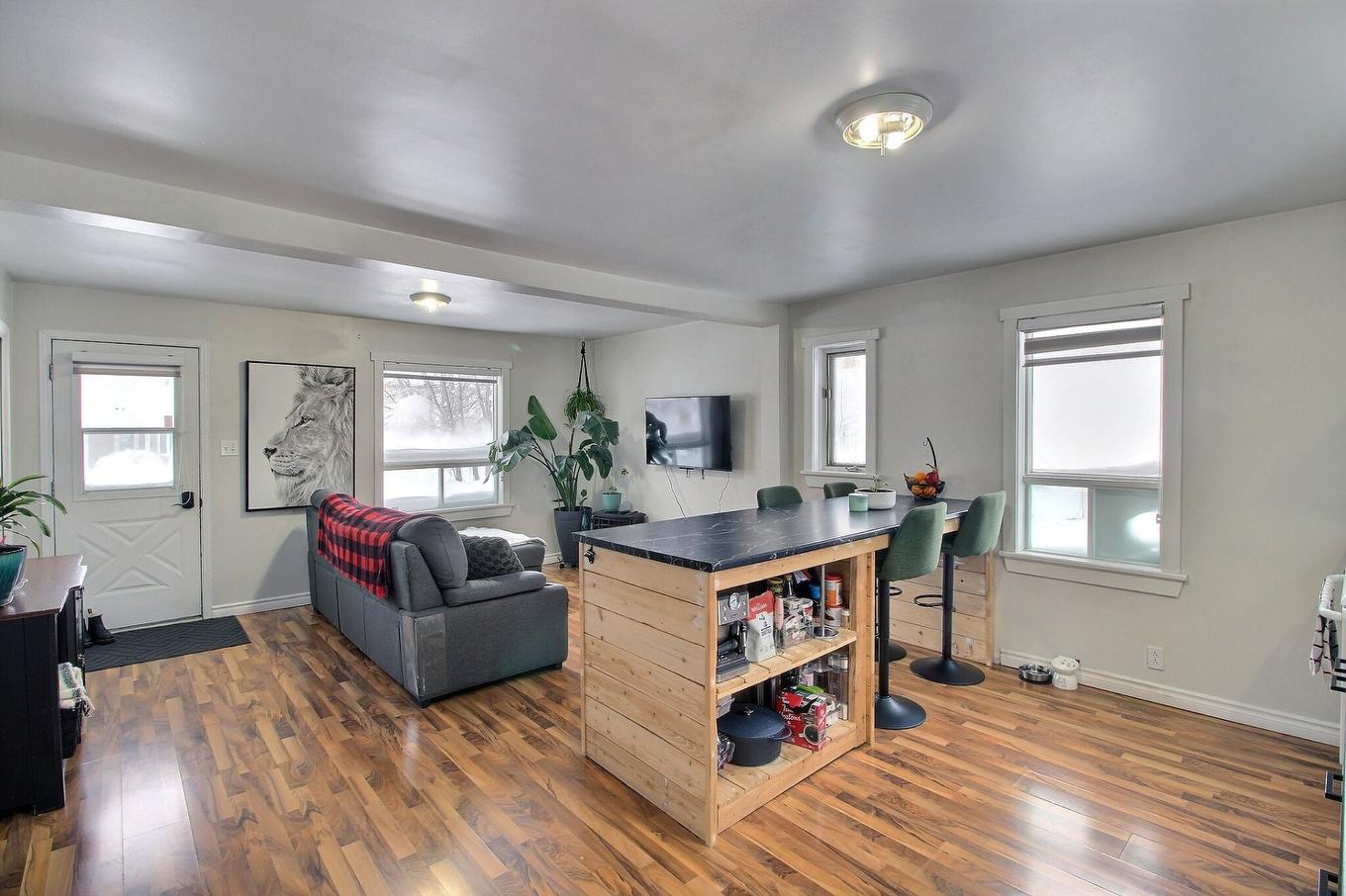 Cuisine - 145 Av. Champlain, Rouyn-Noranda, QC - Indoor