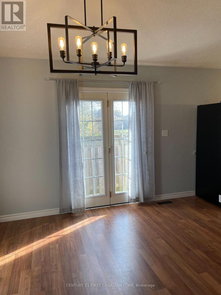 57 St Julien Street, London East (East M), ON - Indoor Photo Showing Other Room