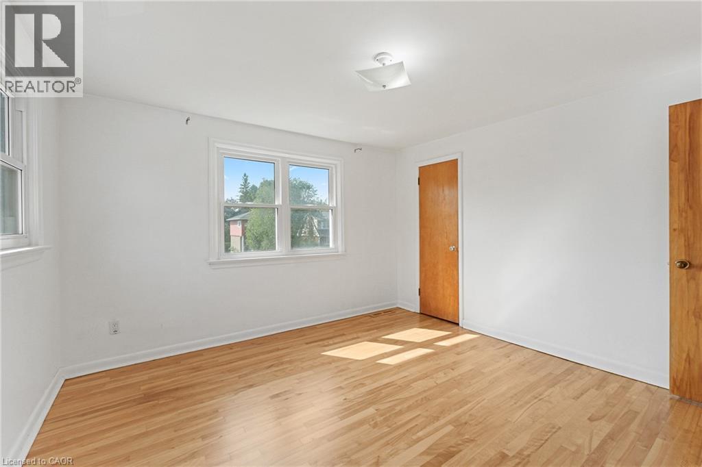 809 Smyth Road, Ottawa, ON - Indoor Photo Showing Other Room