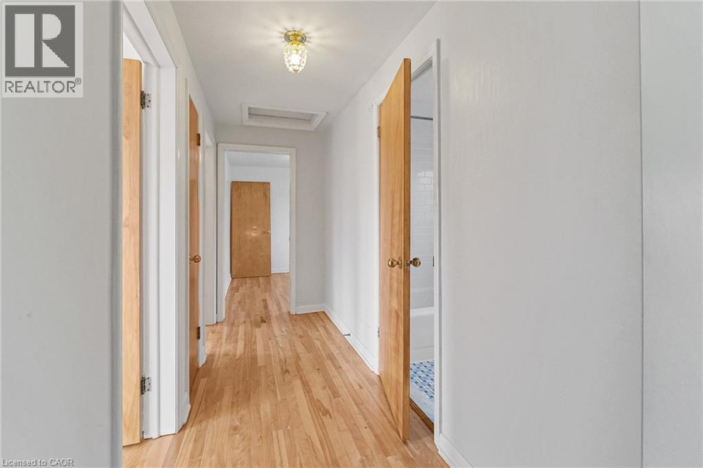 809 Smyth Road, Ottawa, ON - Indoor Photo Showing Other Room