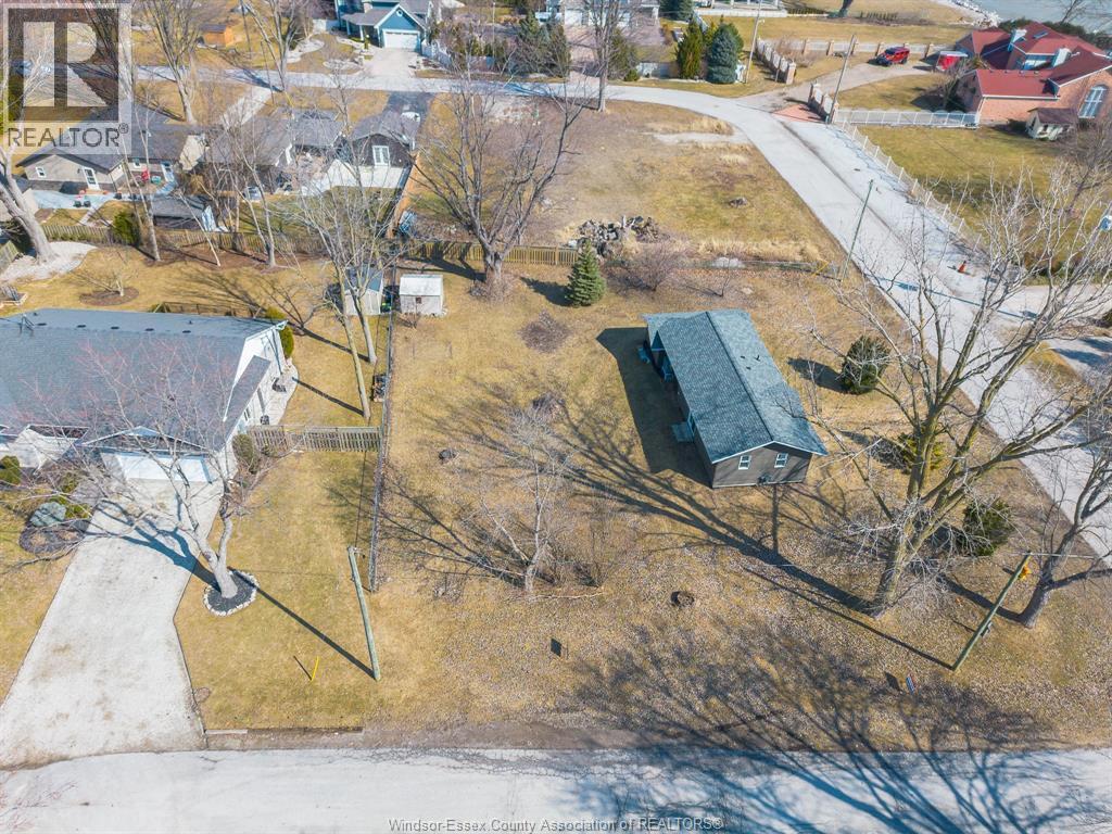 V/L Staddon, Kingsville, ON