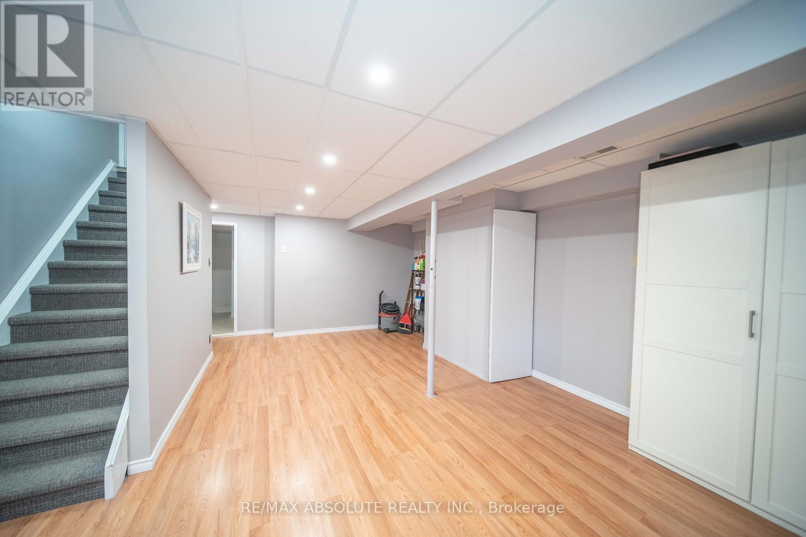 198 Hoylake Crescent, Ottawa, ON - Indoor