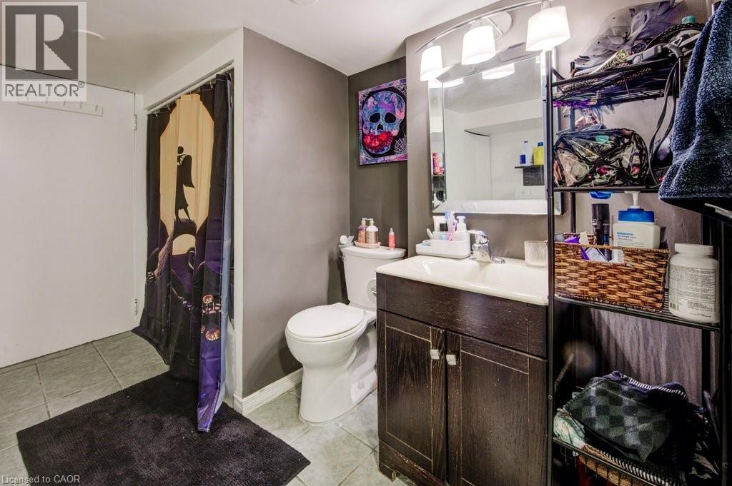 57 Glasgow Street, Kitchener, ON - Indoor Photo Showing Bathroom