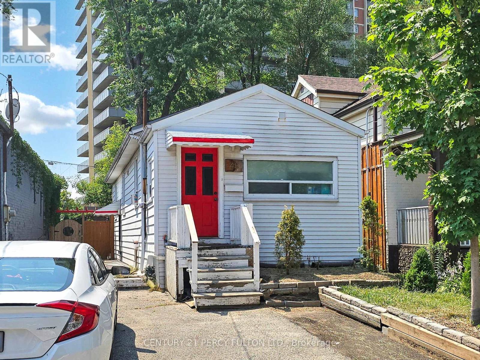 48 St Dunstan Drive, Toronto, ON - Outdoor