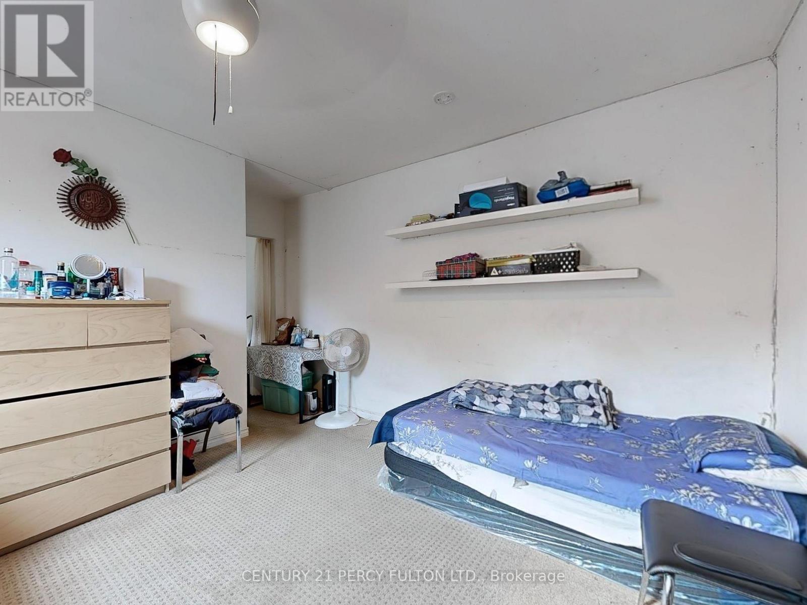 48 St Dunstan Drive, Toronto, ON - Indoor Photo Showing Bedroom