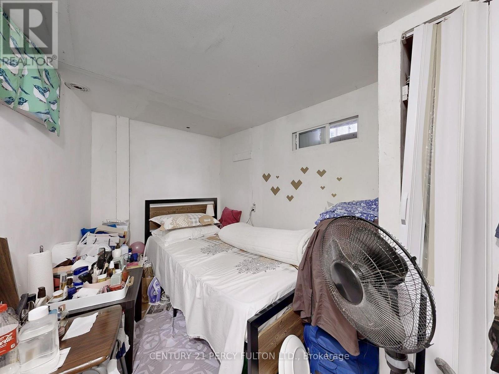 48 St Dunstan Drive, Toronto, ON - Indoor