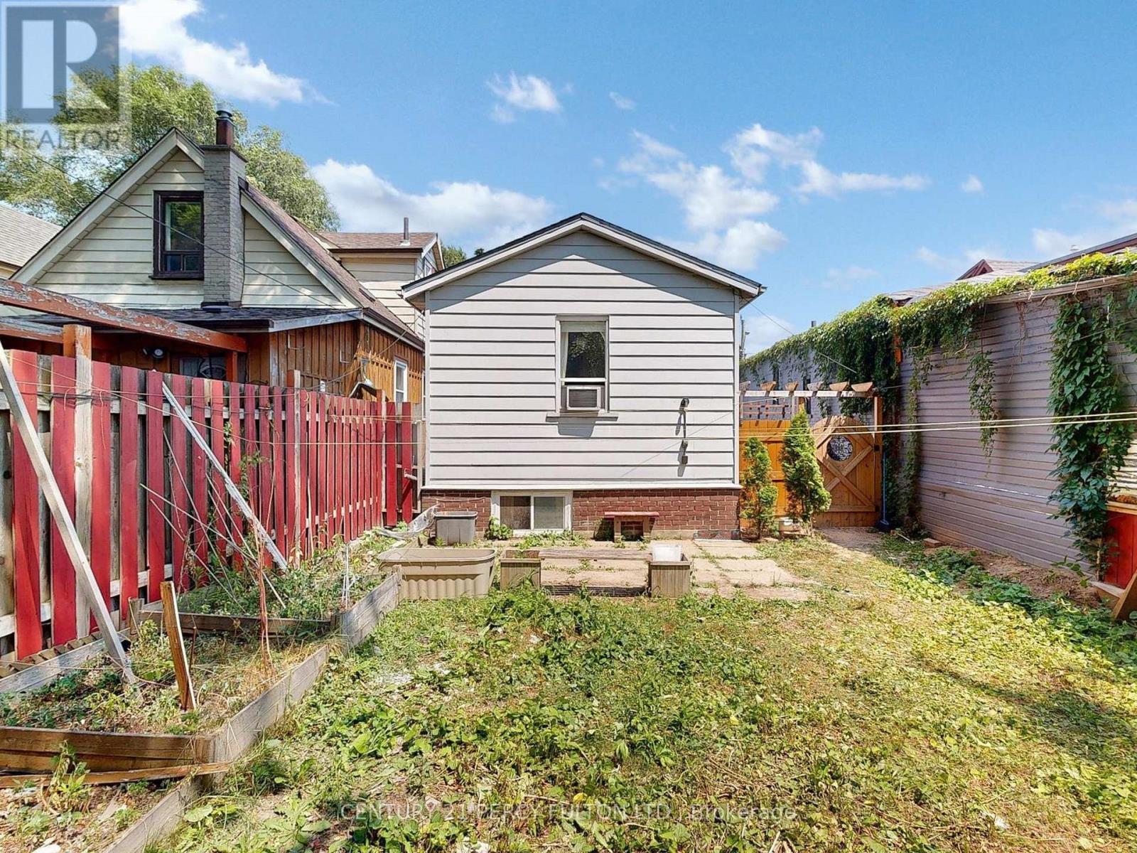 48 St Dunstan Drive, Toronto, ON - Outdoor