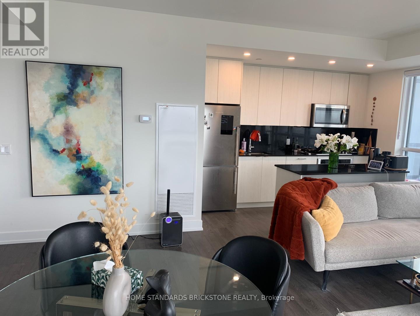 4035 - 5 Mabelle Avenue, Toronto, ON - Indoor