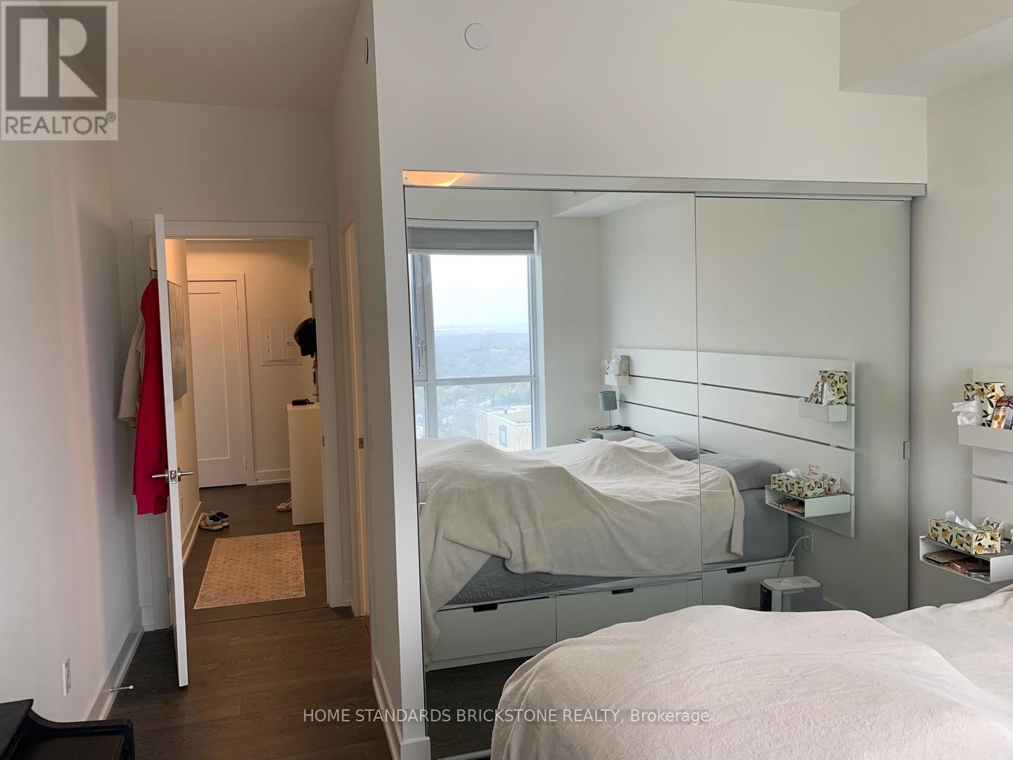 4035 - 5 Mabelle Avenue, Toronto, ON - Indoor Photo Showing Bedroom