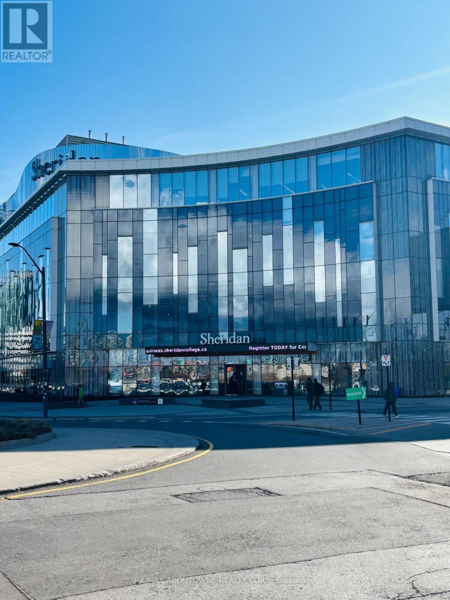 Walking distance to Sheridan College - 3709 - 395 Square One Drive, Mississauga, ON - Outdoor