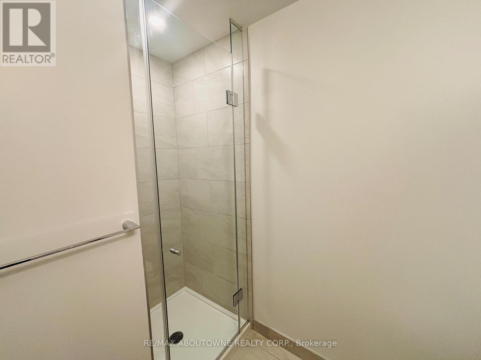 3709 - 395 Square One Drive, Mississauga, ON - Indoor Photo Showing Bathroom