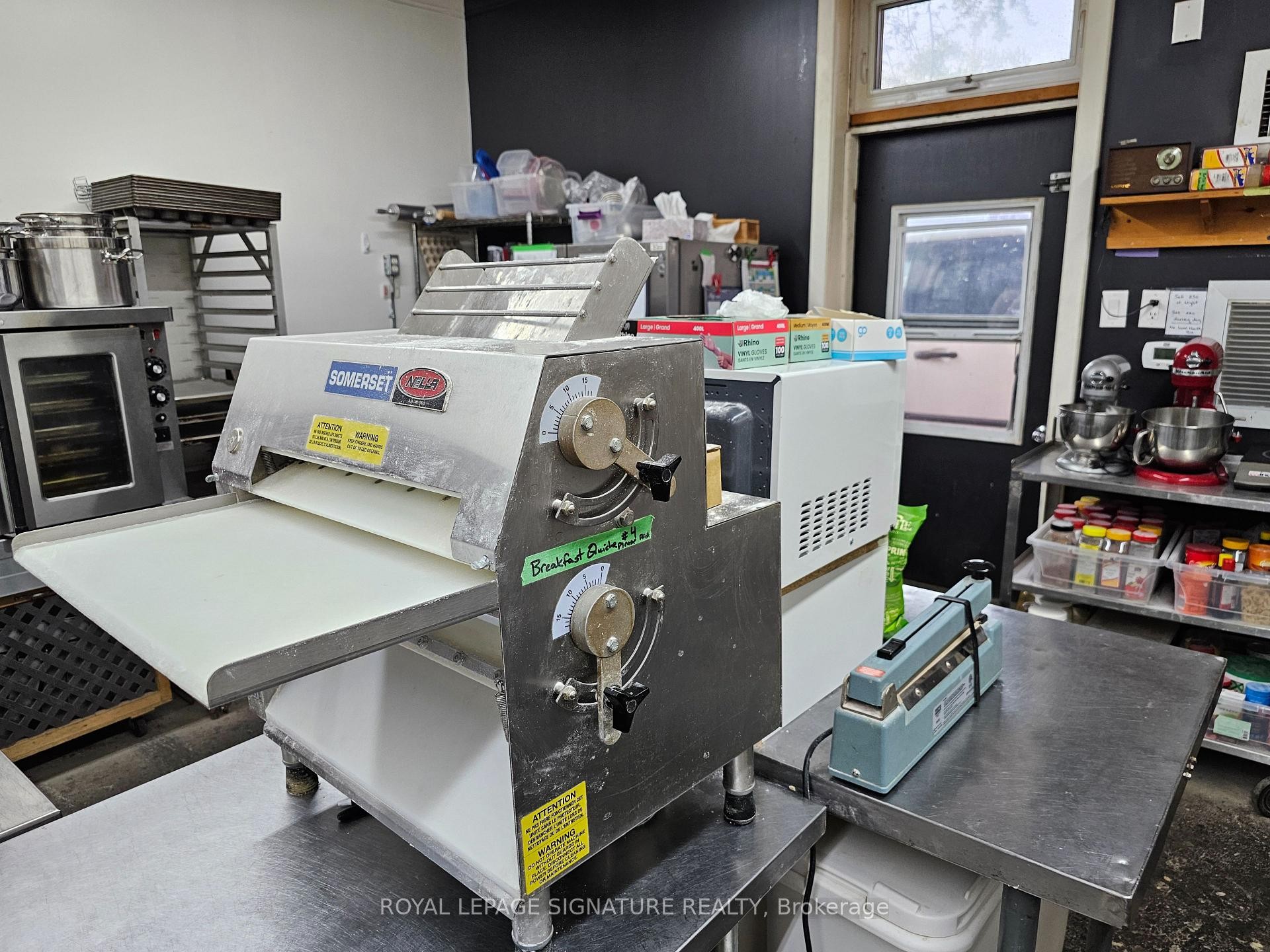 3469 Lake Shore Boulevard W, Toronto, ON