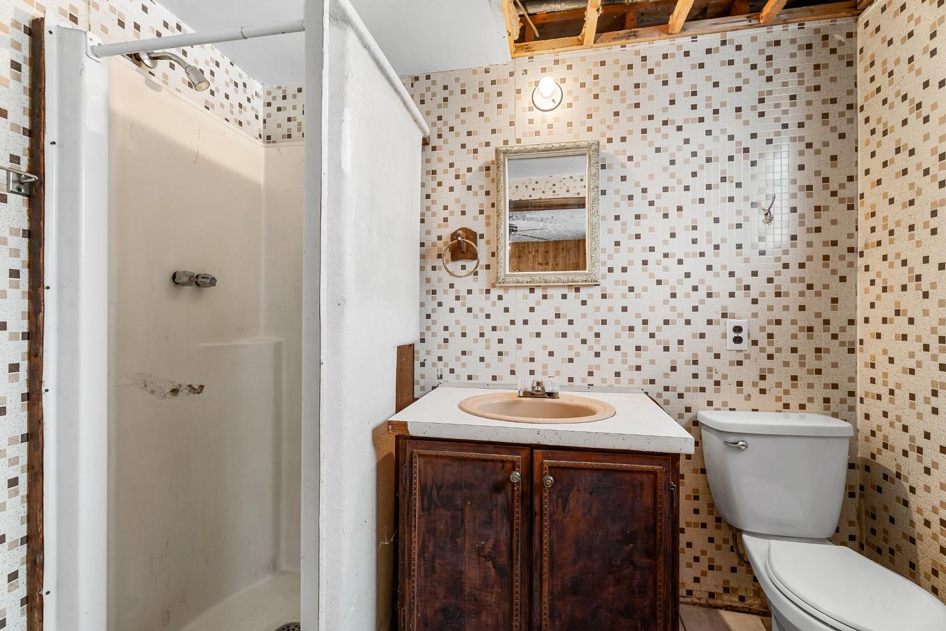 Salle de bains - 101 16E Rue, Laval (Laval-Des-Rapides), QC - Indoor Photo Showing Bathroom